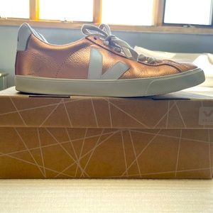 Veja Esplar Low Logo Leather Venus White Sneaker Size 39 / US 8